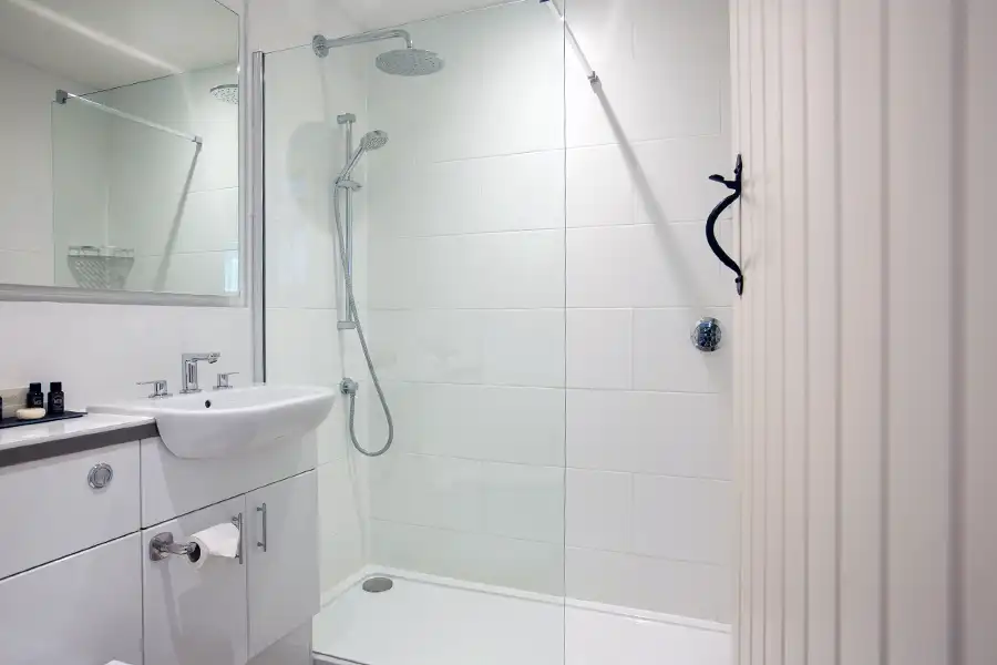 Waterside Cottage Bathroom